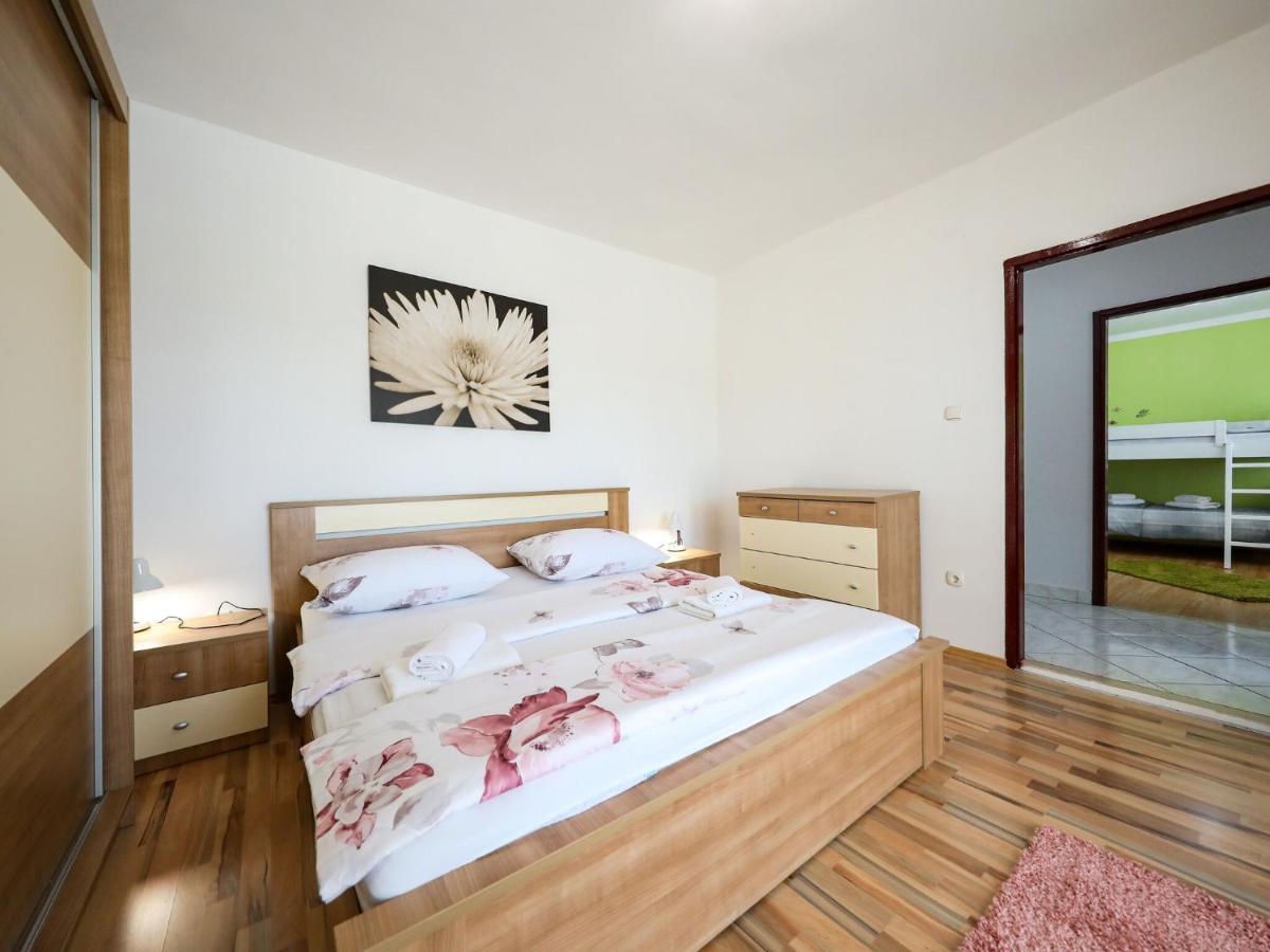Lovely Holiday Home In Policnik With Private Pool Exterior photo
