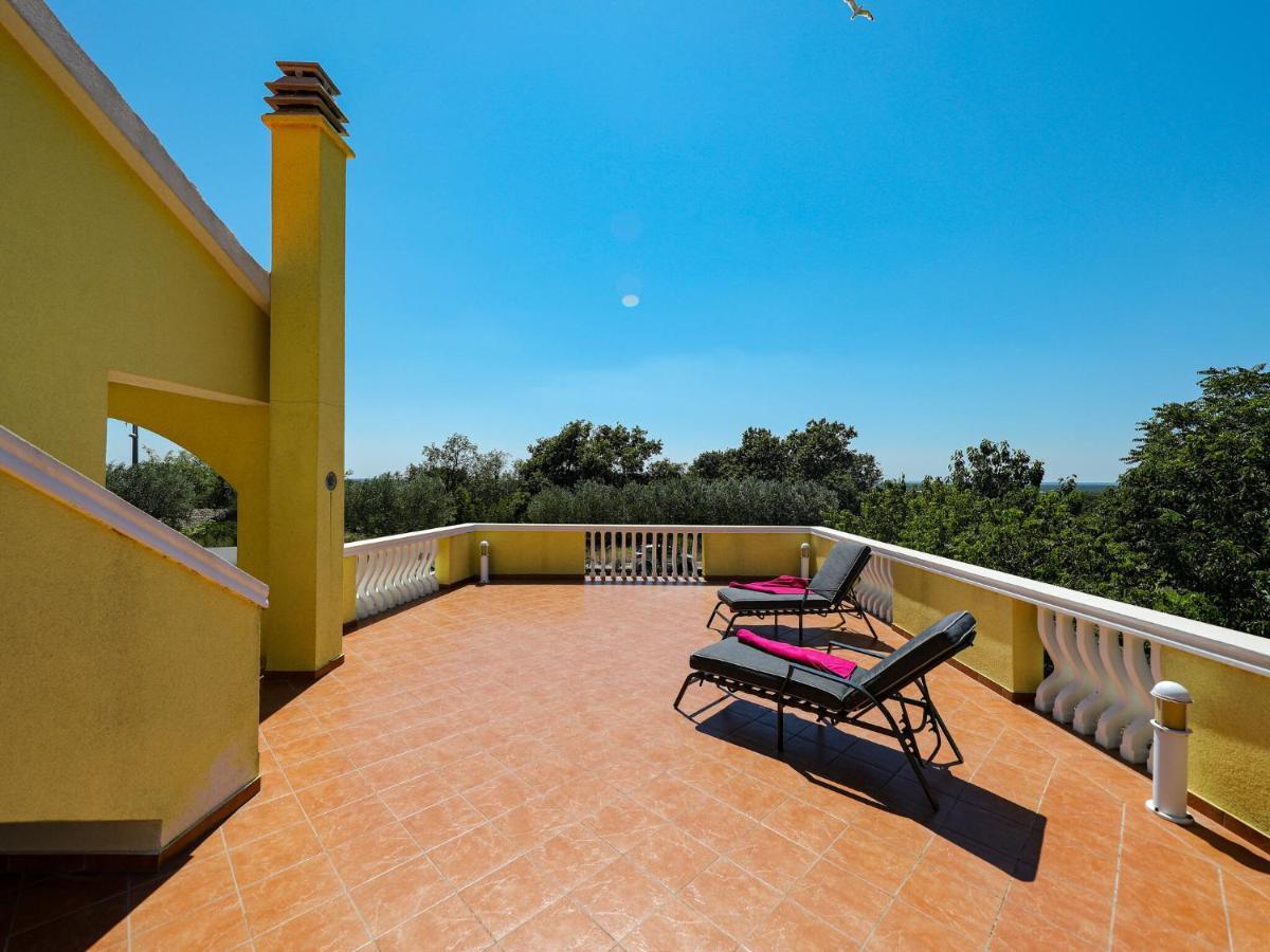 Lovely Holiday Home In Policnik With Private Pool Exterior photo